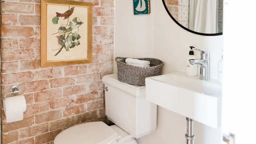 7 Ideias Criativas de Quadros para Transformar o Seu Banheiro